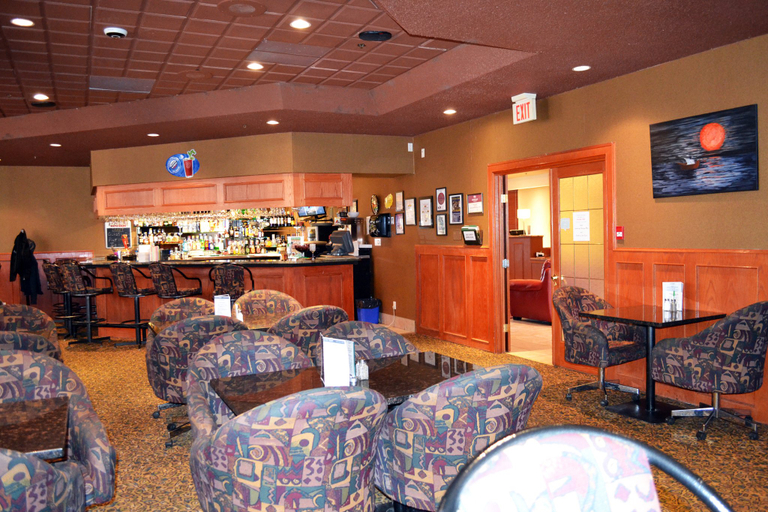 Food & Drinks 4, Holiday Inn HINTON by IHG, Division No. 14
