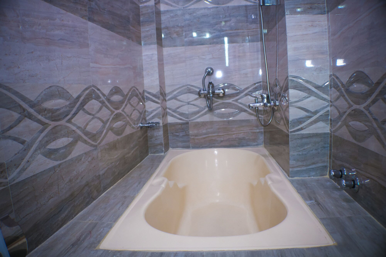 Bathroom 2, Hotel Taj Palpa, Lumbini