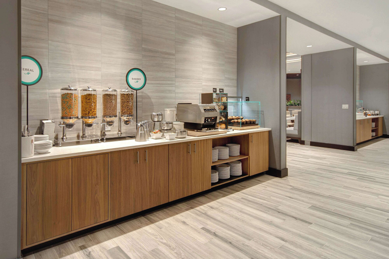 Food & Drinks 5, Embassy Suites By Hilton Alpharetta Halcyon, Forsyth