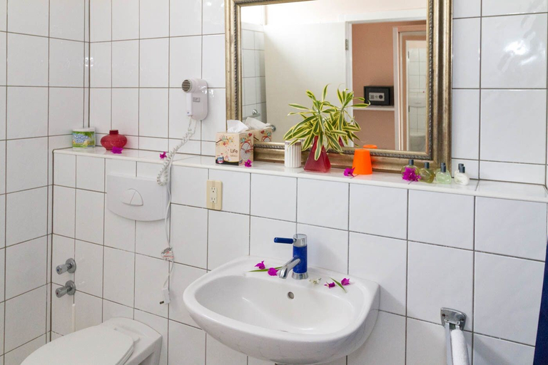 Bathroom 5, Blue Haven Hotel