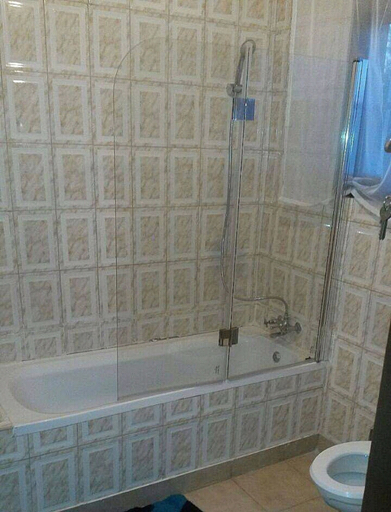 Bathroom, Martco Lodge, Kafue