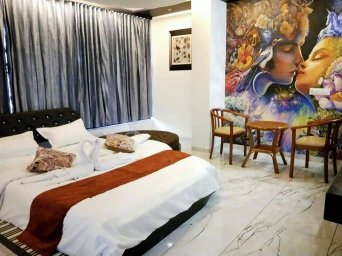 Bedroom 4, Hotel The Grand Piano, Patan
