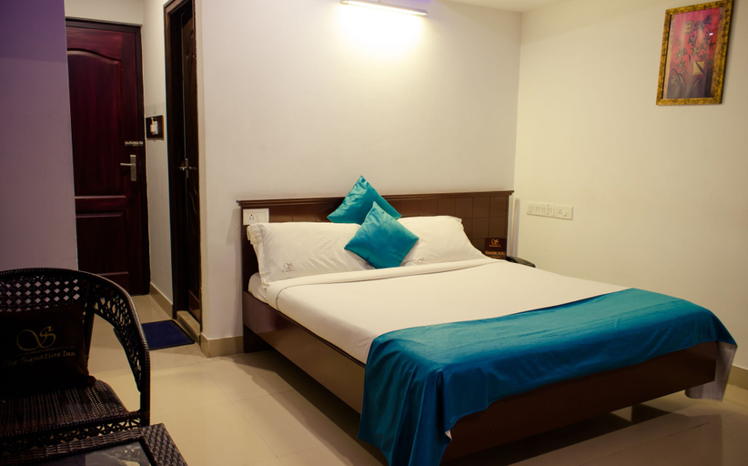 Bedroom 3, The Signature Inn Hotel, Bangalore