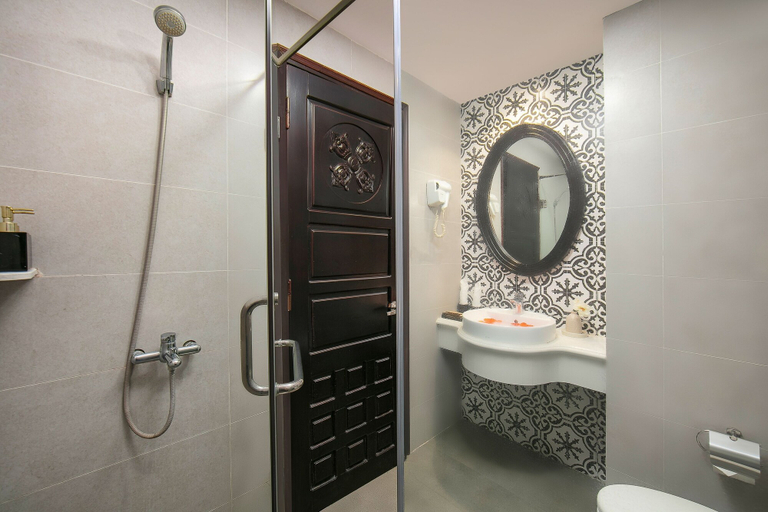 Bathroom 3, San Boutique Hotel , Hoàn Kiếm