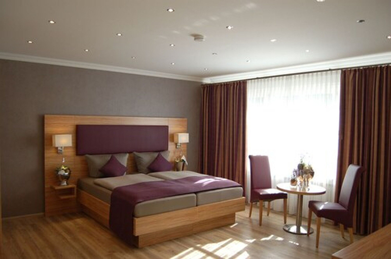 Bedroom 4, Hotel Landrestaurant Schnittker, Paderborn