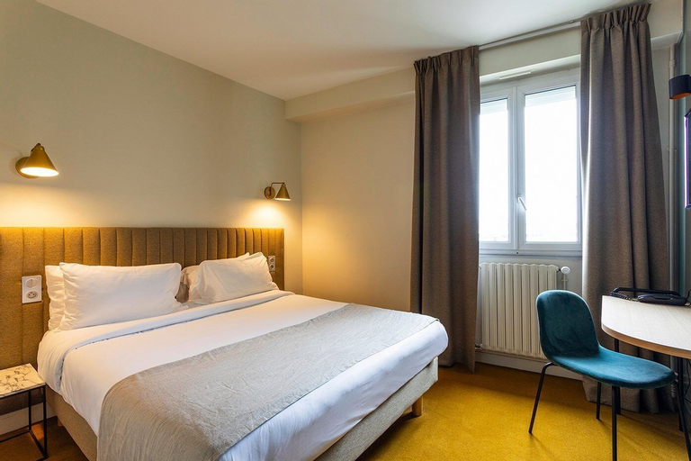 Bedroom 3, Grand Hotel de la Gare, Maine-et-Loire