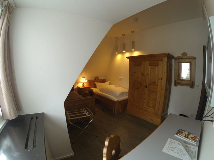 Bedroom 3, Hotel Landgasthof Köchlin, Lindau (Bodensee)