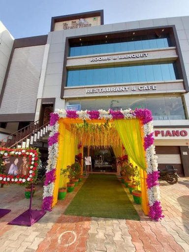 Exterior & Views 2, Hotel The Grand Piano, Patan