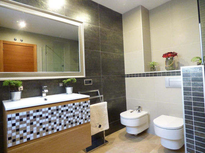 Bathroom 4, Villa Roca Grossa, Girona