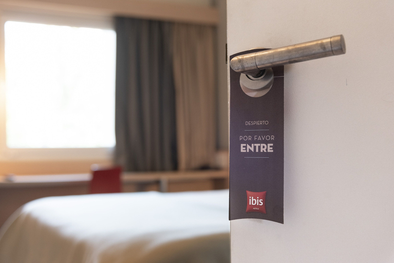Bedroom 2, Ibis Pilar, Pilar