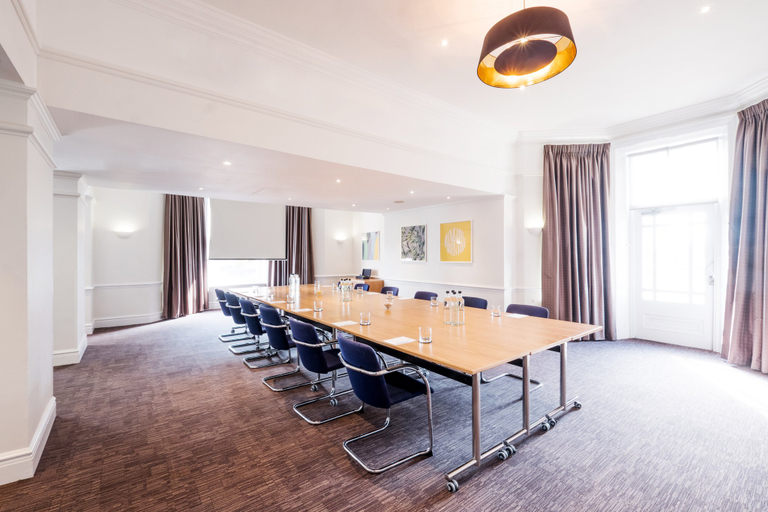 Others 2, Holiday Inn FARNBOROUGH by IHG, Hampshire