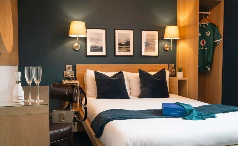 Bedroom 5, Celtic Lodge Guesthouse - Restaurant & Bar, Dublin