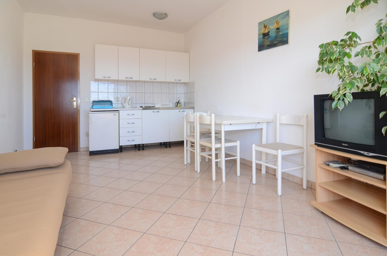 Others 4, Apartmani Kristina, Orebić