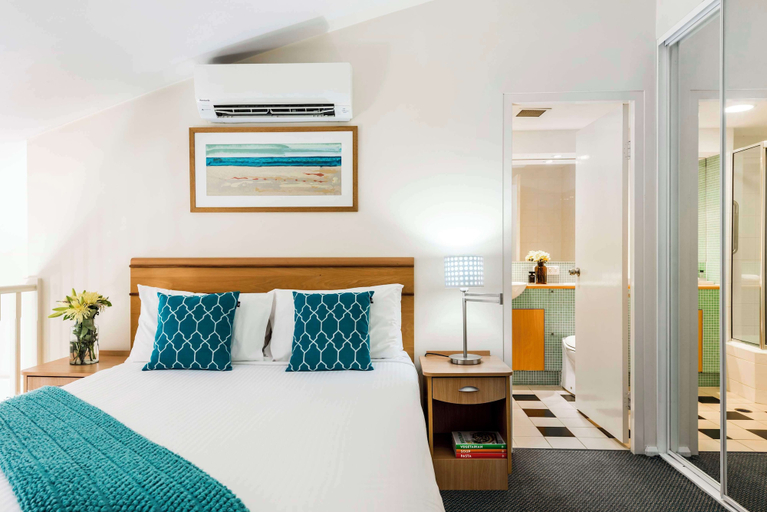 Bedroom 3, Oaks The Entrance Waterfront Suites, Wyong - South and West