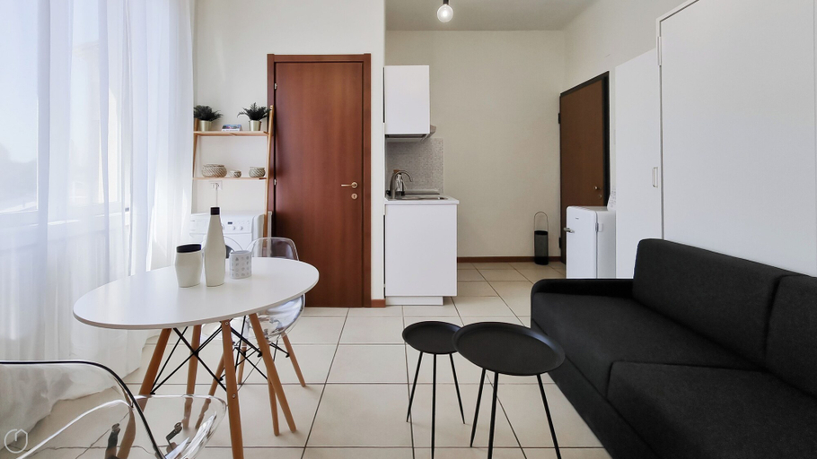 Others 5, Italianway - Gallura 9, Milano