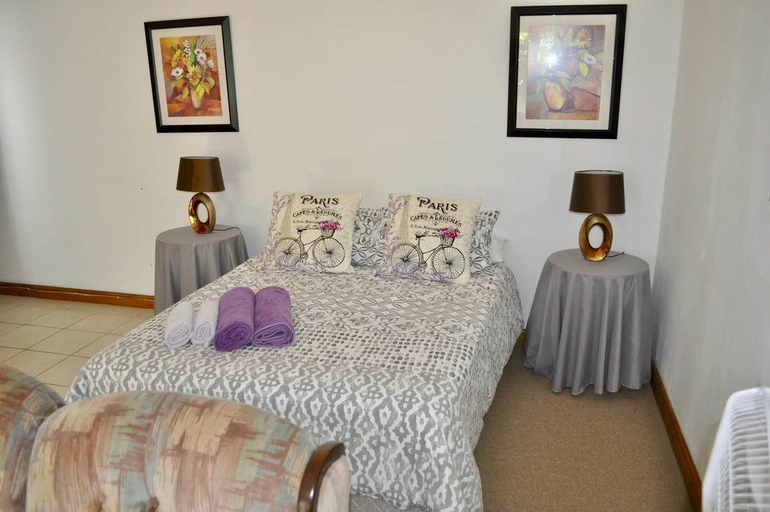 Bedroom 2, Paris Road Studio, City of Cape Town