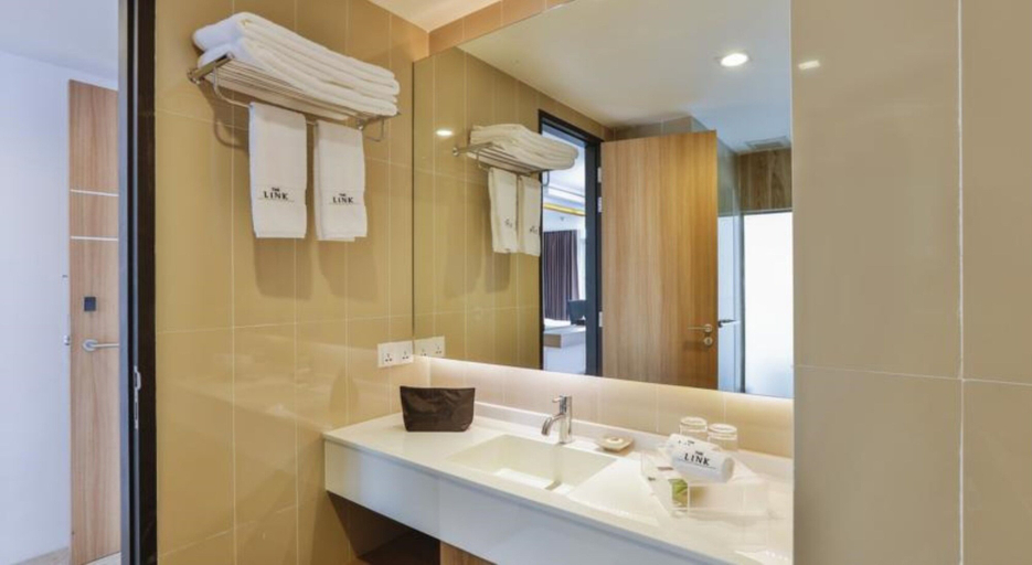 Bathroom 4, The Link Yangon Boutique Hotel, Yangon