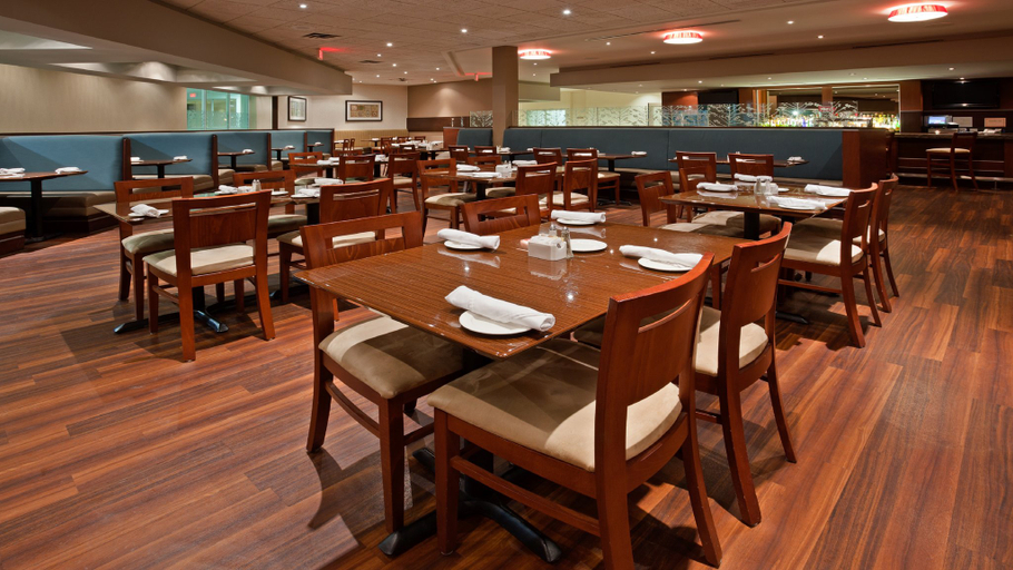 Food & Drinks 2, Holiday Inn BURLINGTON CONFERENCE CENTRE by IHG, Halton
