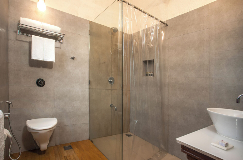 Bathroom 3, Amã Stays & Trails Asanji Wadi, Raigarh