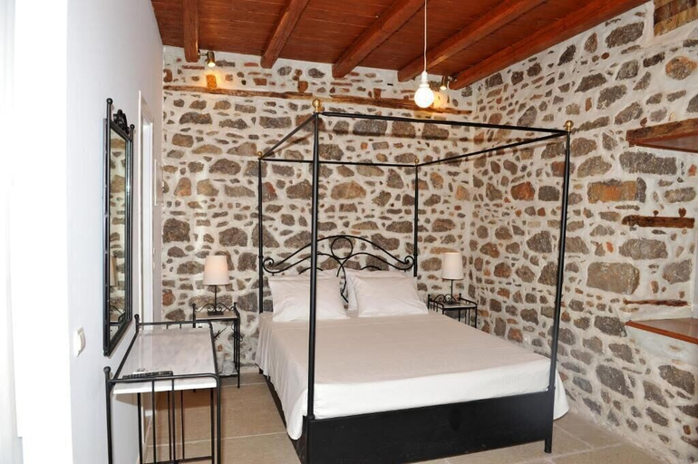 Bedroom 3, Alexandra Guesthouse, Attica
