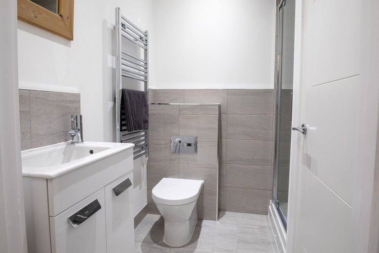 Bathroom, Courtyard Retreat, Southampton