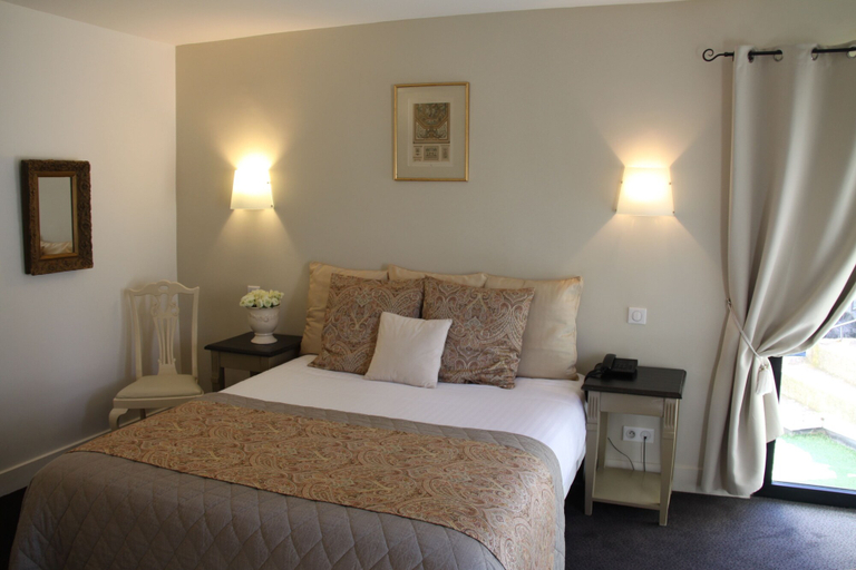 Bedroom 3, Logis Hôtel Restaurant du Parc, Vaucluse
