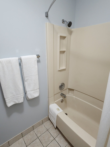 Bathroom 3, WestSpring Inn, Cuyahoga
