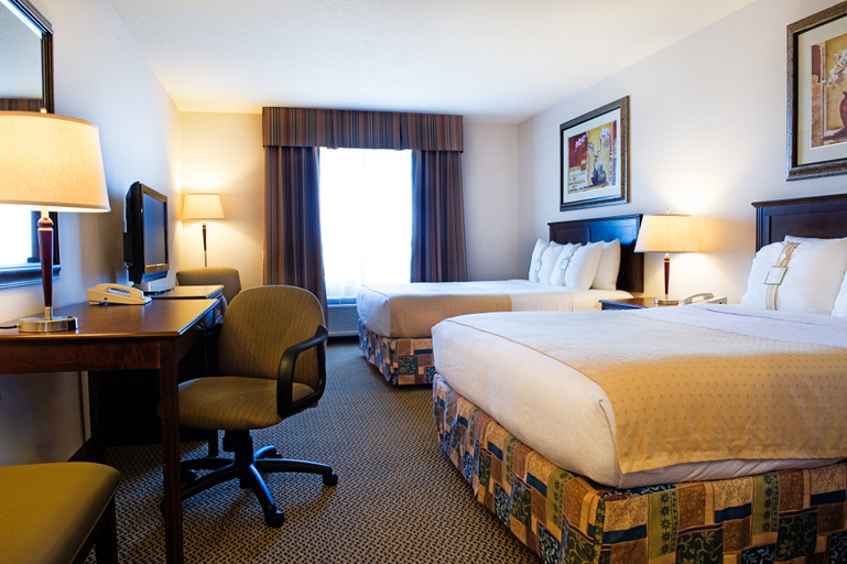 Bedroom 4, Holiday Inn & Suites WEST EDMONTON by IHG, Division No. 11