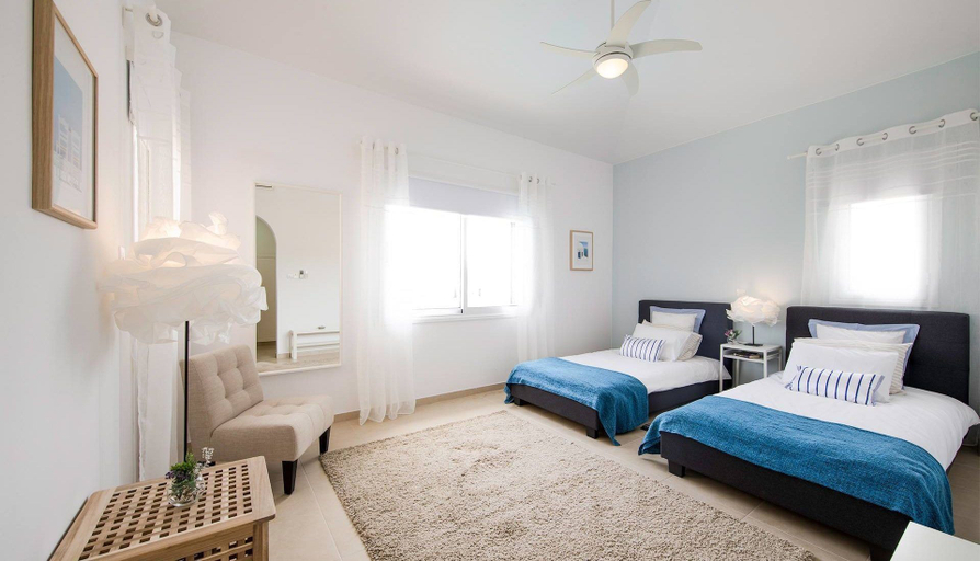 Bedroom 3, Villa Isla