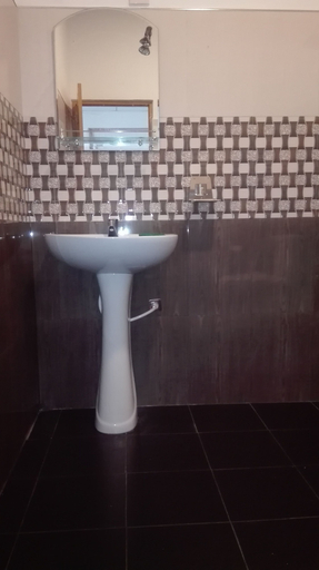 Bathroom 3, Ranmitha Villa, Weligama
