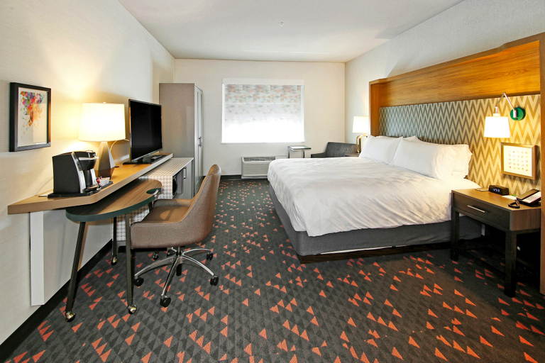 Bedroom 5, Holiday Inn & Suites CALGARY AIRPORT NORTH by IHG, Division No. 6