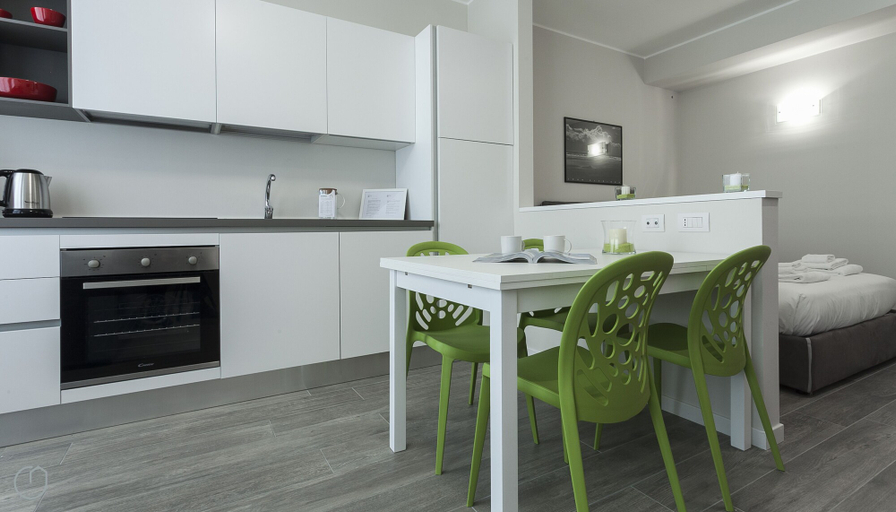 Others 3, Italianway - Cadorna 10 - B, Milano