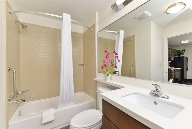 Bathroom 1, Candlewood Suites HOUMA, Terrebonne