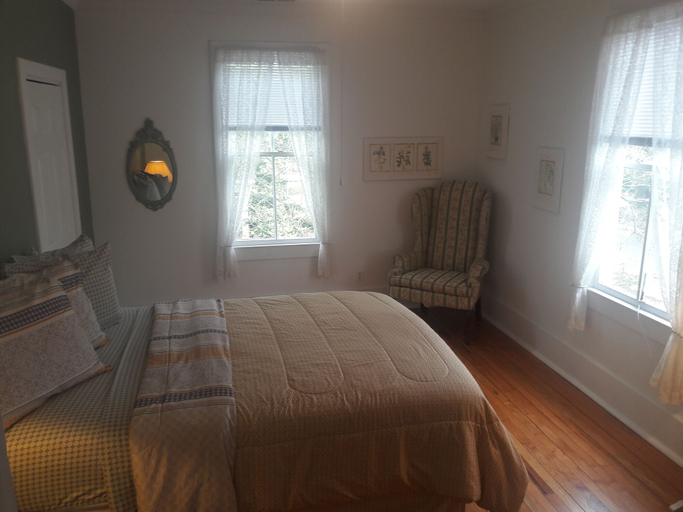 Bedroom 2, Baxter's Brewhouse Inn, Georgetown