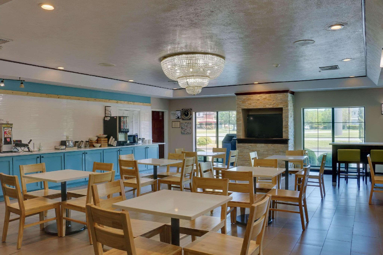 Food & Drinks 5, Country Inn & Suites By Radisson, Savannah Gateway, GA, Chatham