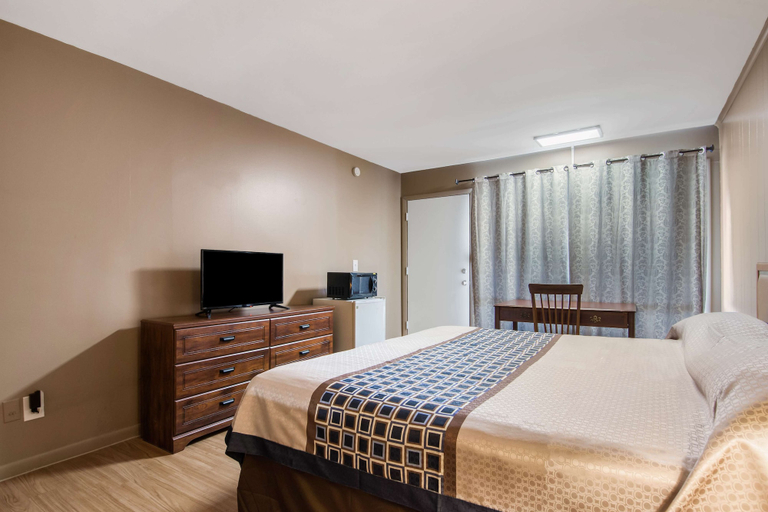 Bedroom 3, Knights Inn Amsterdam, Montgomery