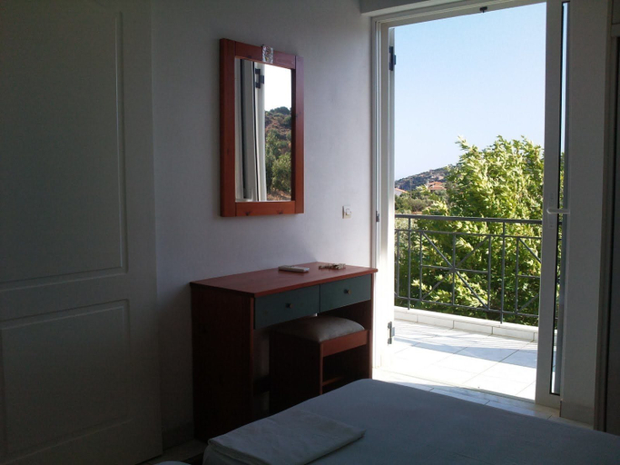 Bedroom 3, Apartments Xenios Zeus 2, Peloponnese