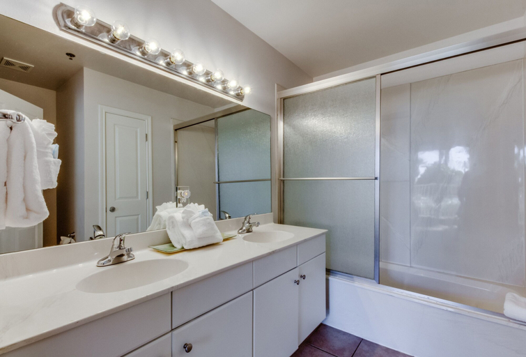 Bathroom 4, Shores of Panama by Forehand Rentals, Bay