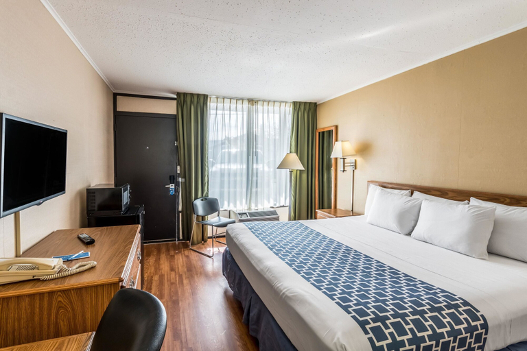 Bedroom 3, Smart Extended Stay, Raleigh