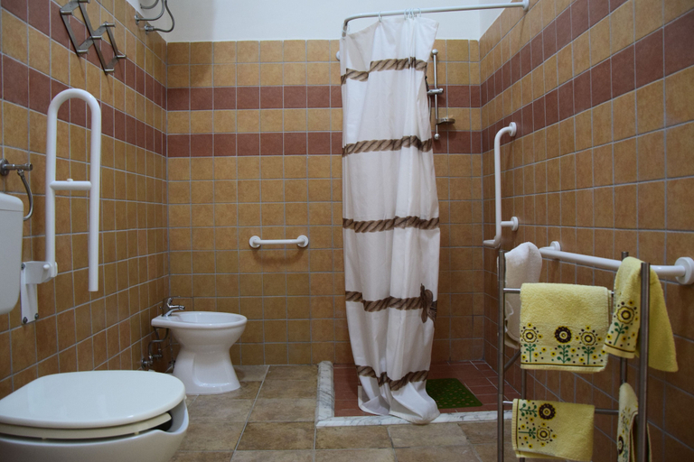 Bathroom 3, Masseria Belvedere, Taranto