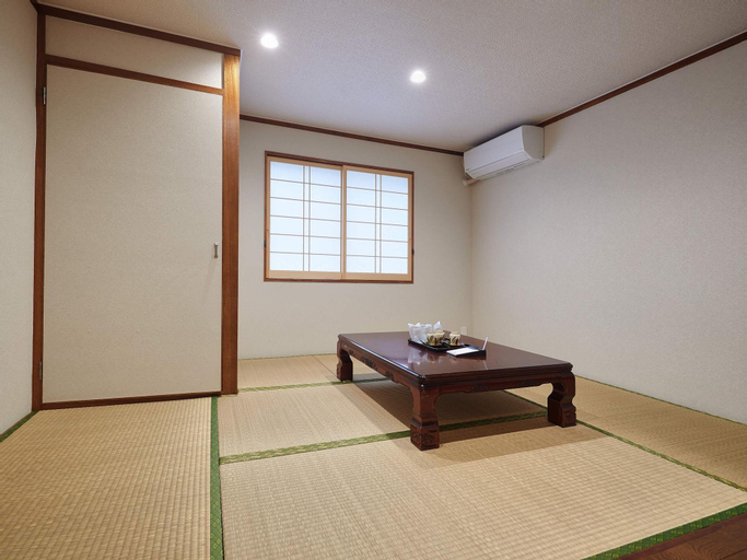 Bedroom 5, Enagic Hotel Yamaichi, Naha