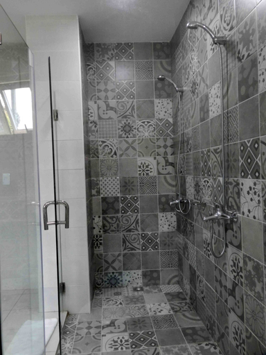 Bathroom 4, MON Hotel Boutique, Constanza