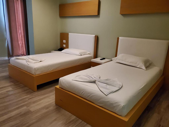 Bedroom 3, Hotel Bologna, Vlorës