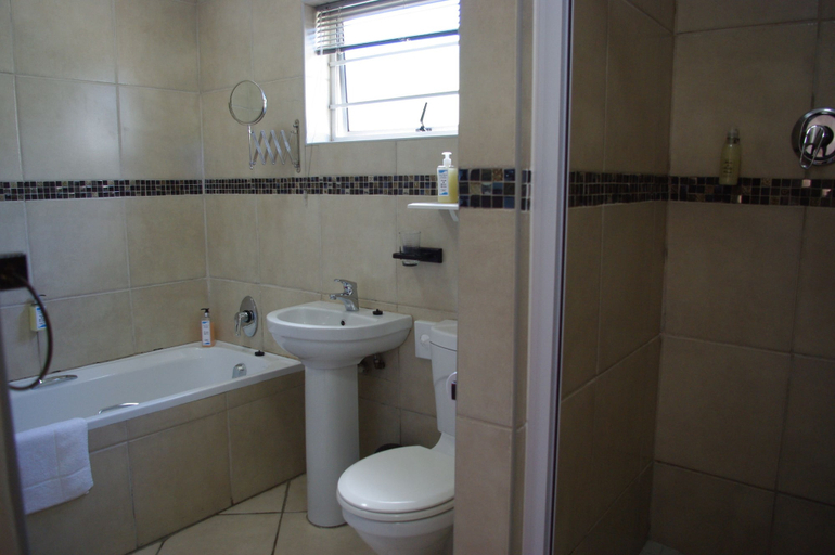 Bathroom 4, Aqua Marine Guest House, Nelson Mandela Bay