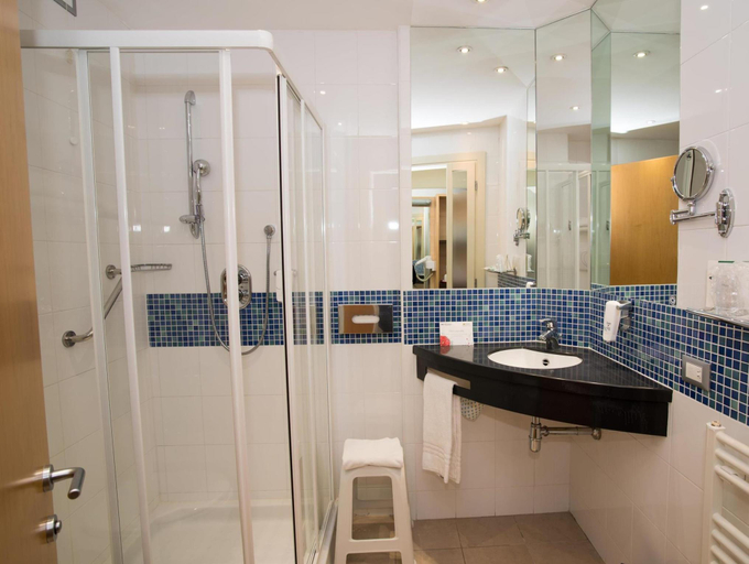 Bathroom 4, Best Western Palace Inn Hotel, Ferrara