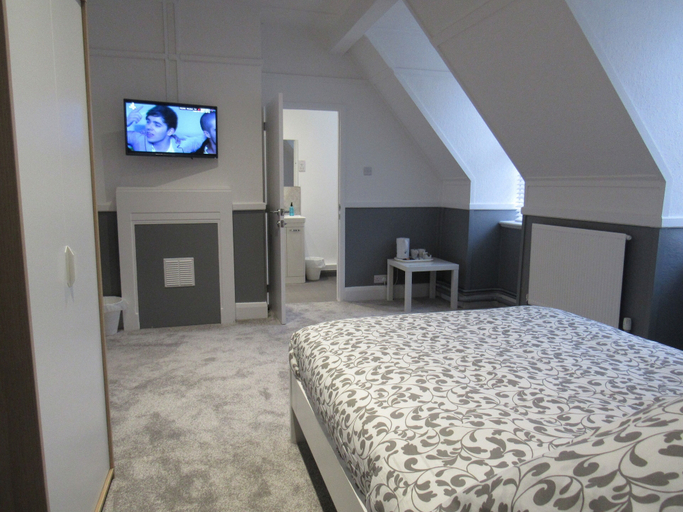 Bedroom 2, Pear Tree Inn, Hertfordshire