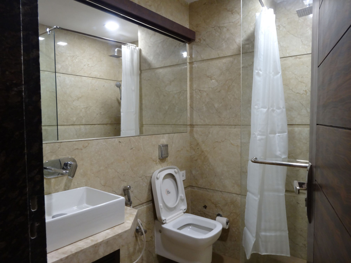 Bathroom 4, The Mystic Palms, Mathura