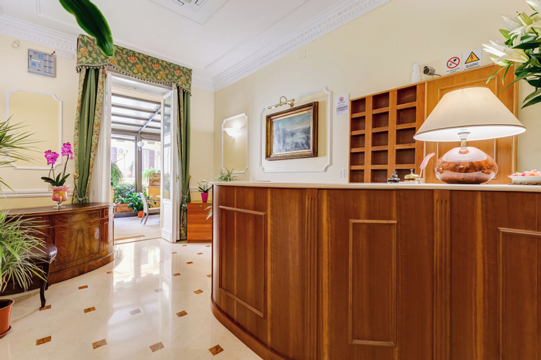 Public Area, Hotel Cellini, Rome