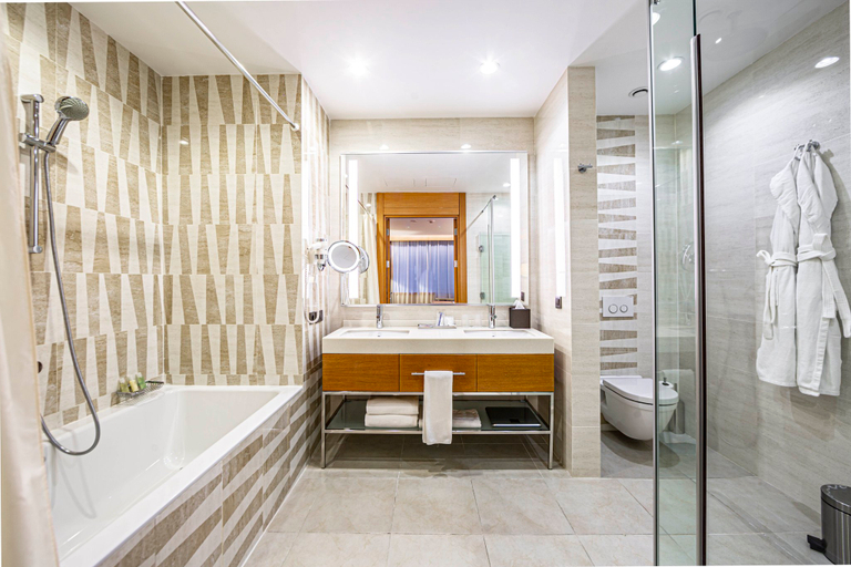 Bathroom 5, Holiday Inn BAKU by IHG, Baku