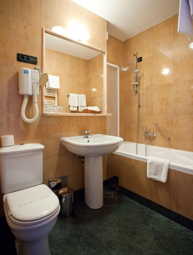 Bathroom 5, Hotel Globo, Split